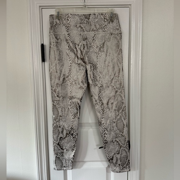 New IVL Collective Metallic Snakeskin Leggings - Picture 5 of 5